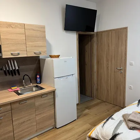 Apartmaji Despotoski Apartment *